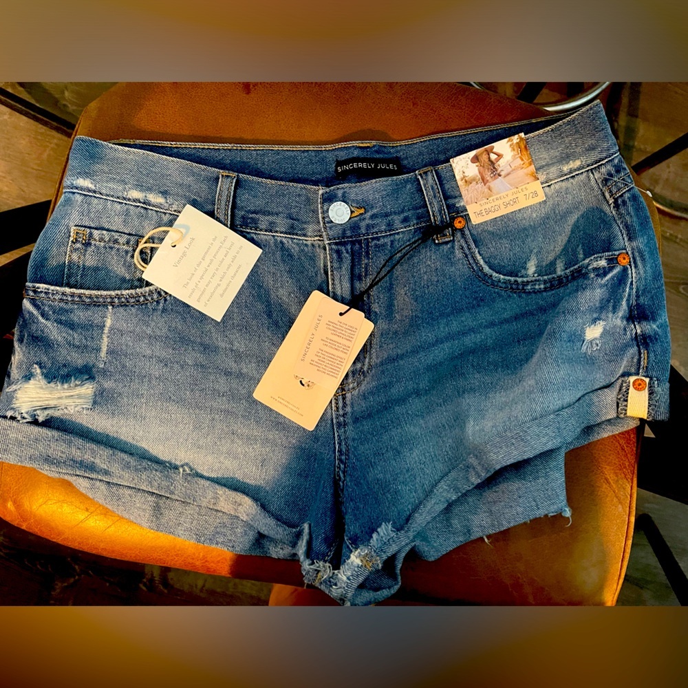 NWT Sincerely Jules The Baggy Short